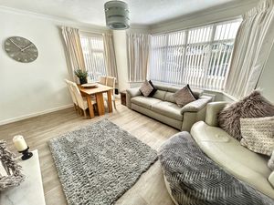 Lounge/diner- click for photo gallery